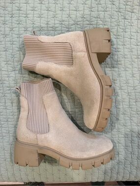 Steve Madden Taupe Suede Chunky Chelsea Booties